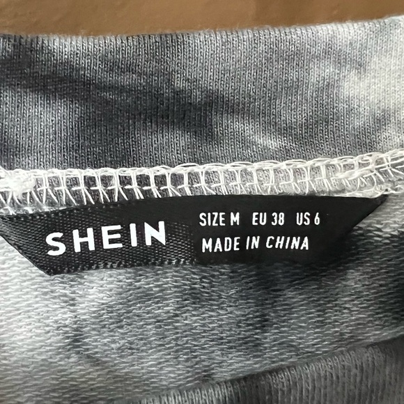 SHEIN Black & White Women’s Cropped Athleisure Sweatshirt Size M Tie Dye - Picture 2 of 4